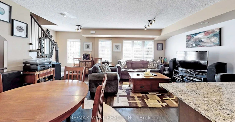 240-10 Foundry Avenue, Toronto, ON, M6H 0A6 - 10