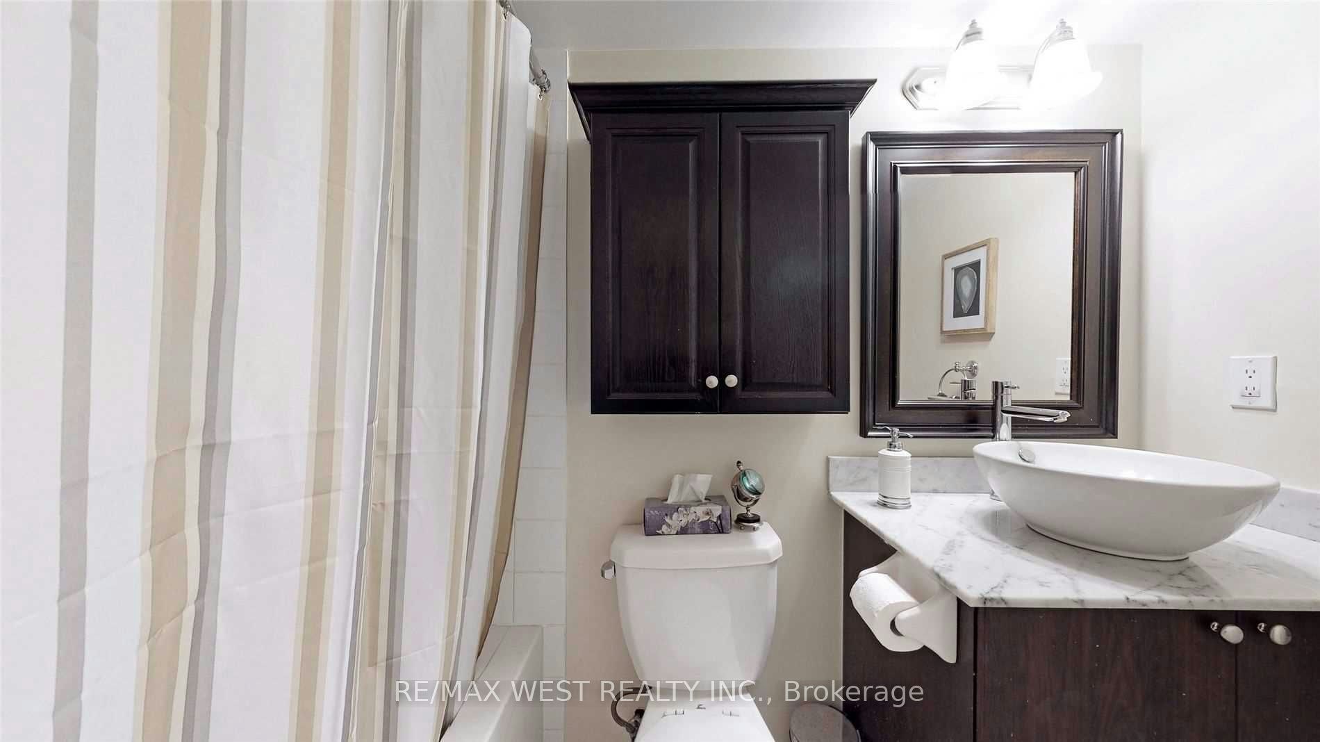 240-10 Foundry Avenue, Toronto, ON, M6H 0A6 - 27