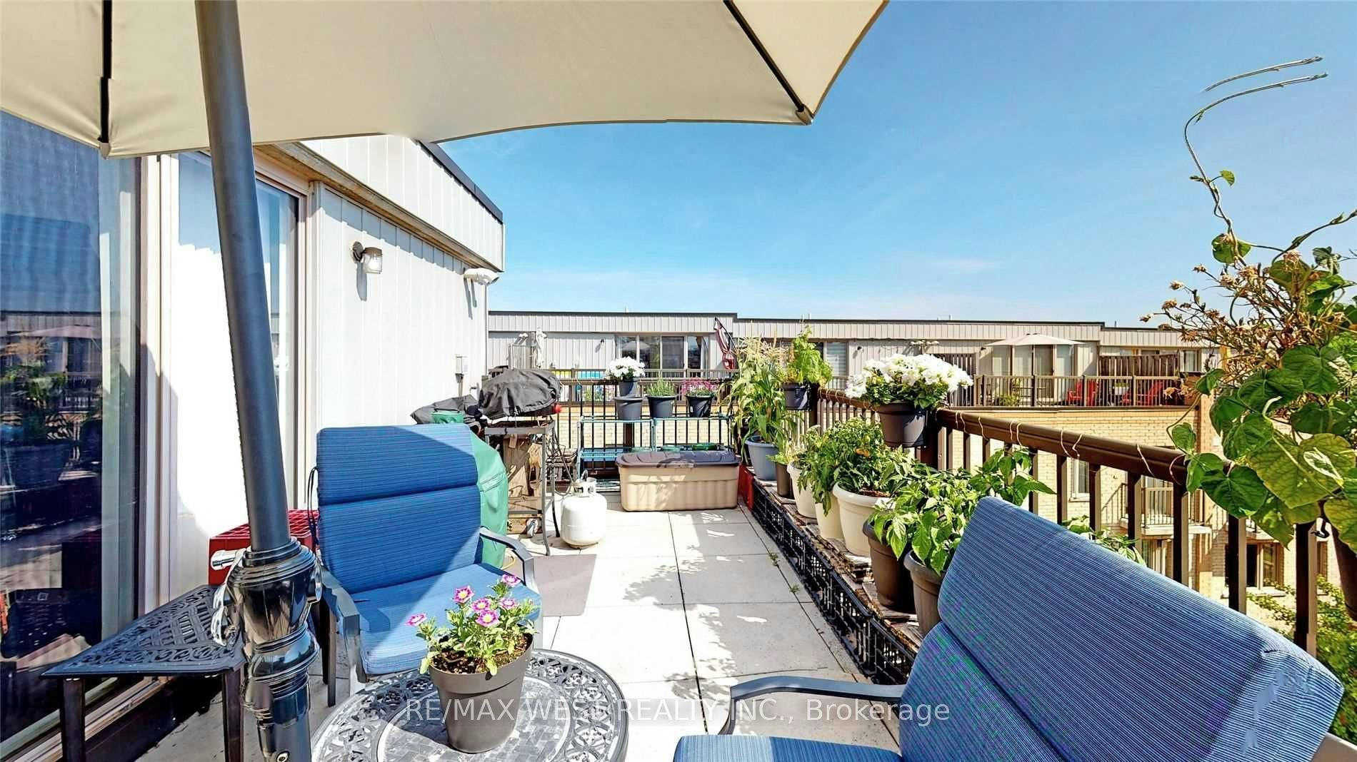240-10 Foundry Avenue, Toronto, ON, M6H 0A6 - 34