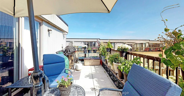 240-10 Foundry Avenue, Toronto, ON, M6H 0A6 - 34