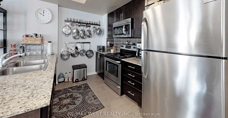 240-10 Foundry Avenue, Toronto, ON, M6H 0A6 - 15