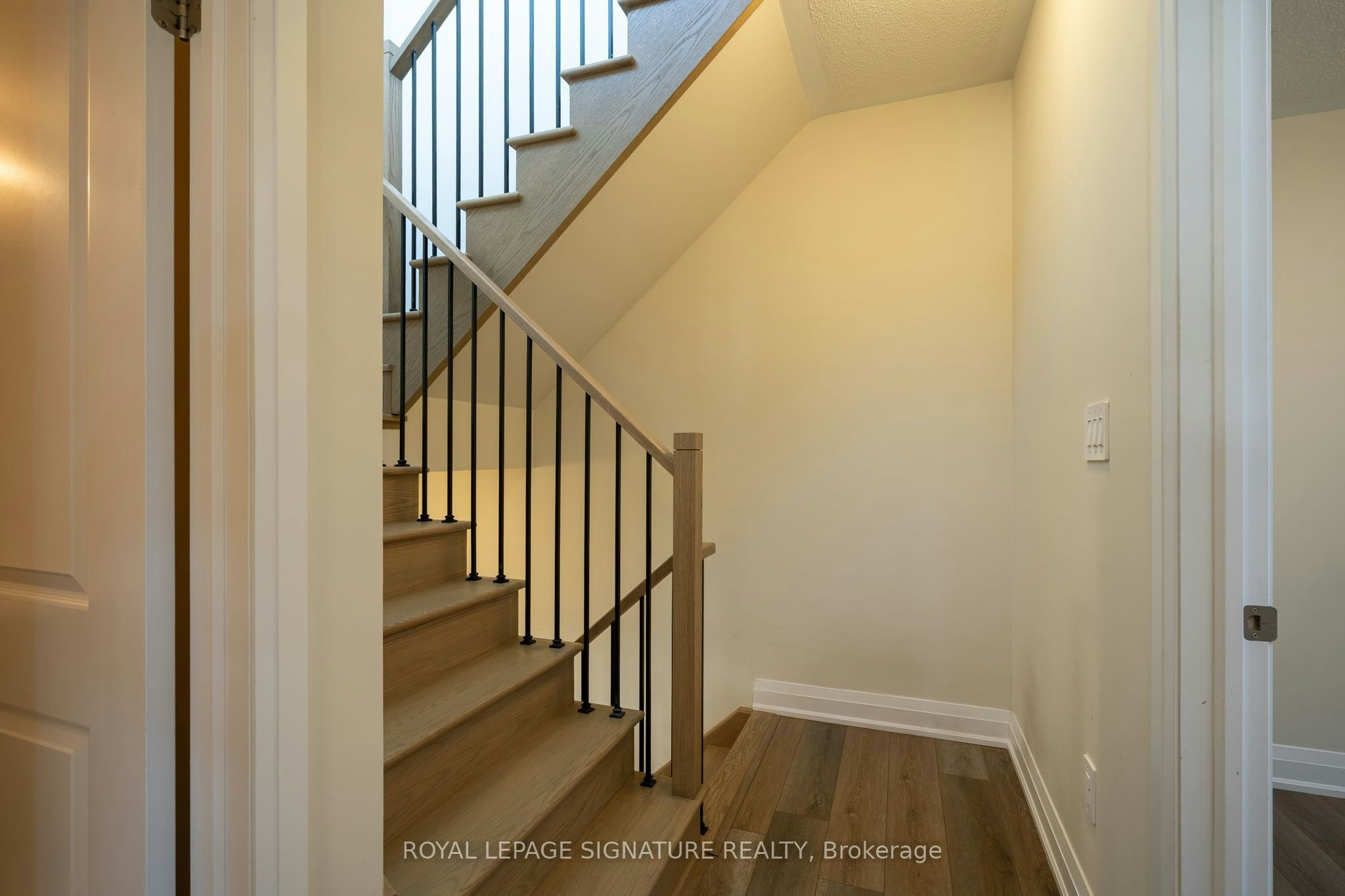 108-1585 Rose Way, Milton, ON, L9E 1N4 - 19