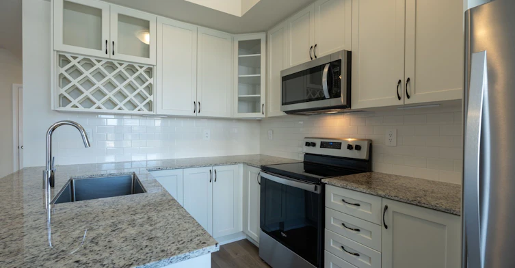 108-1585 Rose Way, Milton, ON, L9E 1N4 - 16