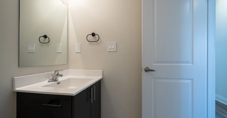 108-1585 Rose Way, Milton, ON, L9E 1N4 - 24