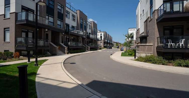 108-1585 Rose Way, Milton, ON, L9E 1N4 - 2