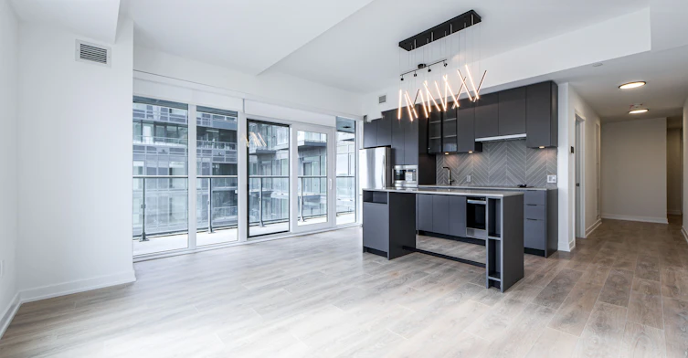 505-1037 The Queensway N/A, Toronto, ON, M8Z 0H5 - 2