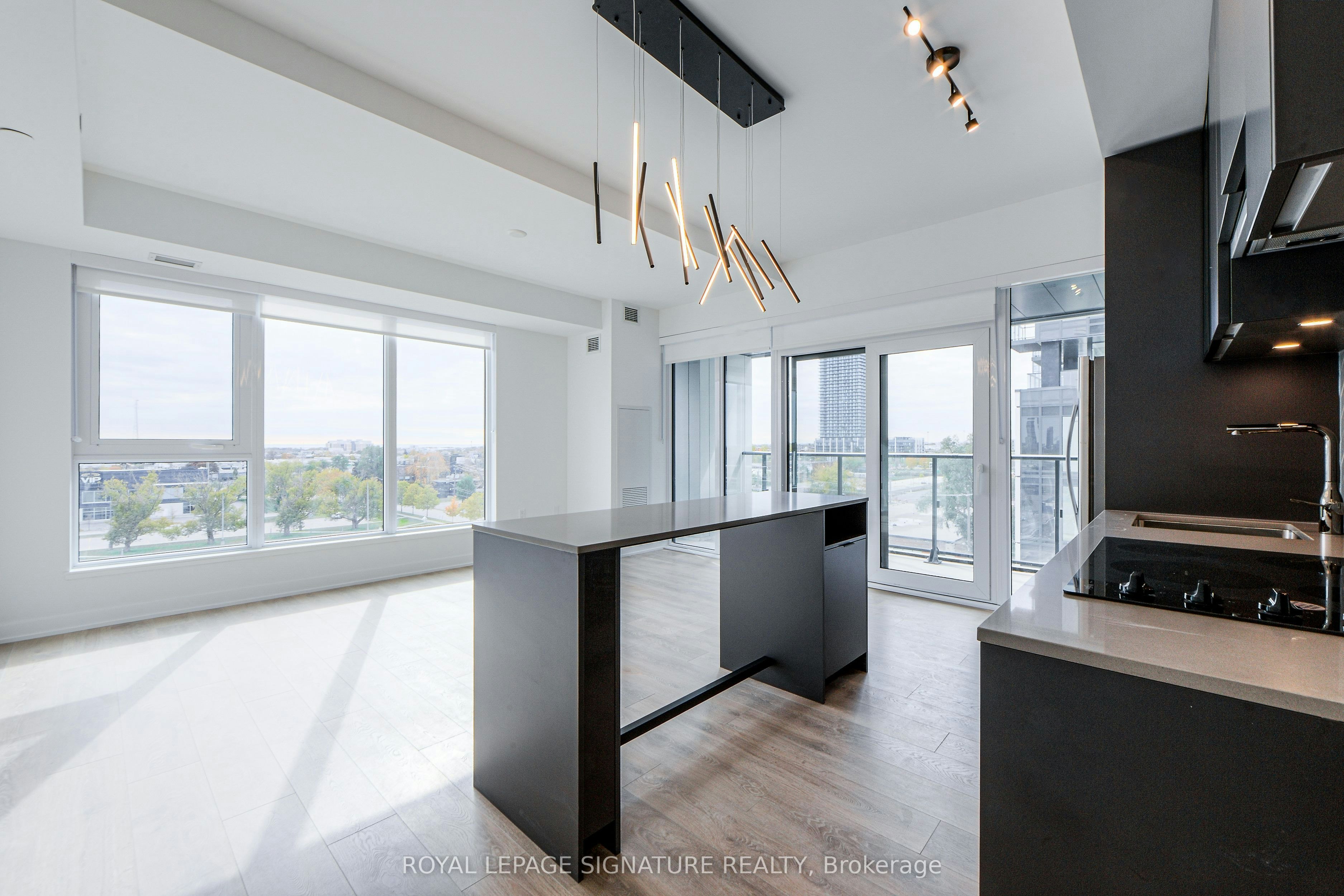 505-1037 The Queensway N/A, Toronto, ON, M8Z 0H5