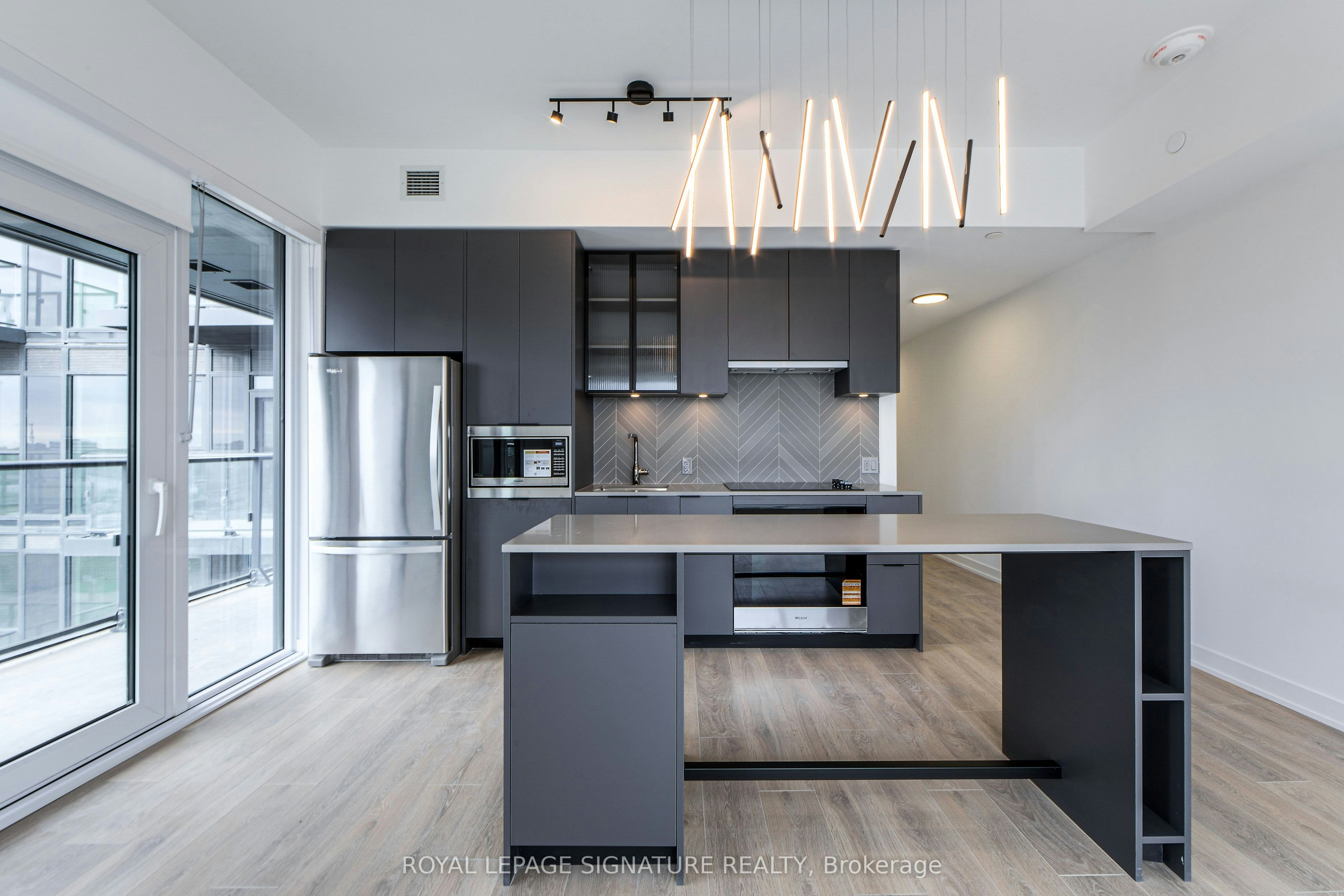 505-1037 The Queensway N/A, Toronto, ON, M8Z 0H5 - 3