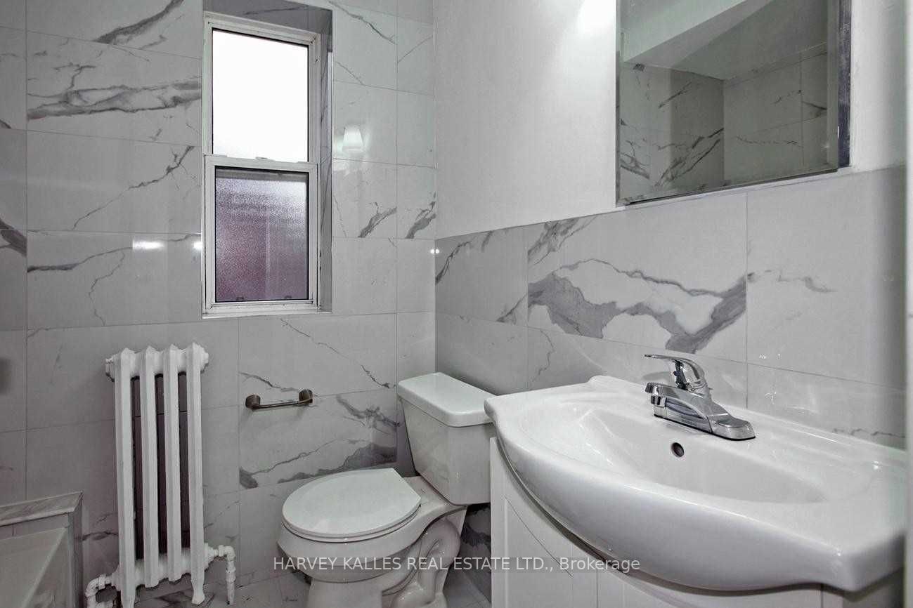 Unit B-149 Kitchener Avenue, Toronto, ON, M6E 2B9 - 7