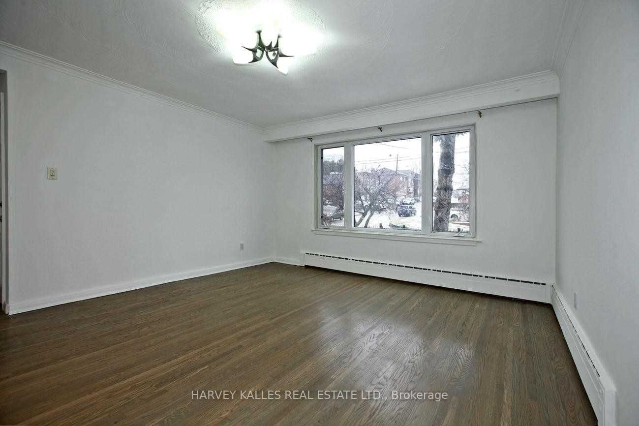 Unit B-149 Kitchener Avenue, Toronto, ON, M6E 2B9 - 3