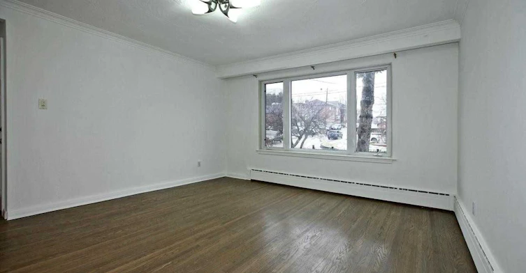 Unit B-149 Kitchener Avenue, Toronto, ON, M6E 2B9 - 3