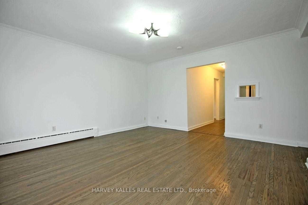 Unit B-149 Kitchener Avenue, Toronto, ON, M6E 2B9 - 4