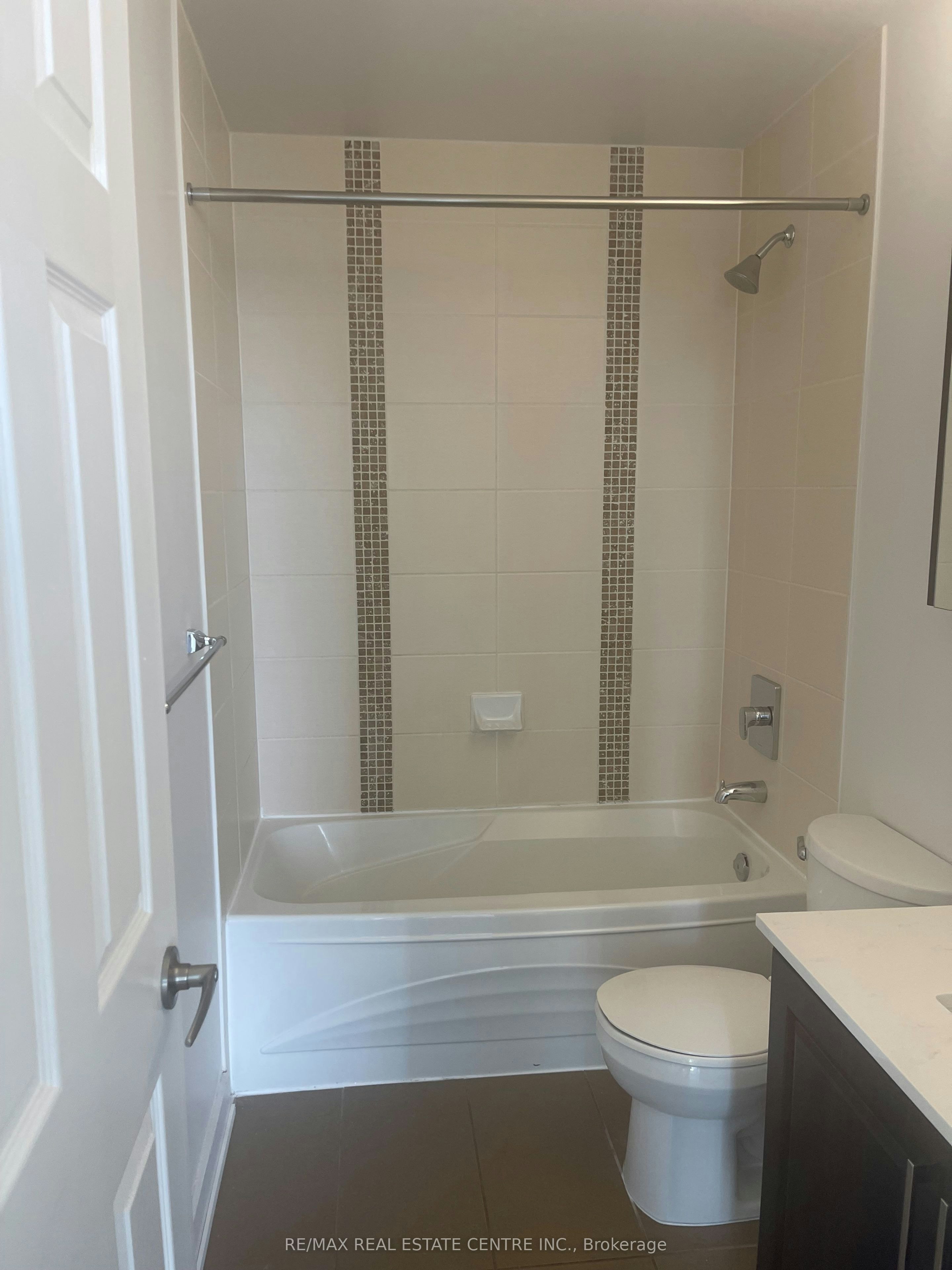 2104-4070 Confederation Parkway, Mississauga, ON, L5B 0E9 - 10