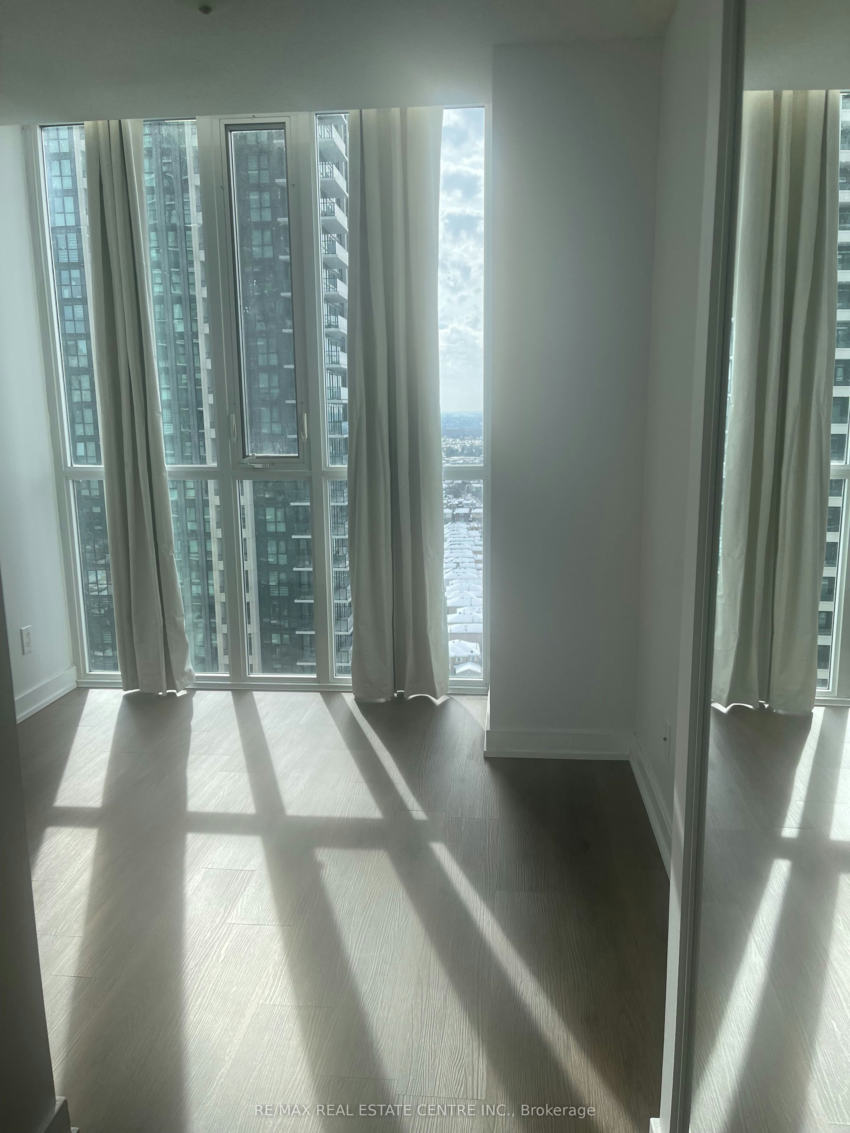 2104-4070 Confederation Parkway, Mississauga, ON, L5B 0E9 - 22