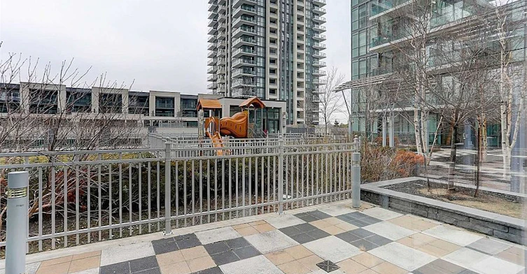 2104-4070 Confederation Parkway, Mississauga, ON, L5B 0E9 - 32