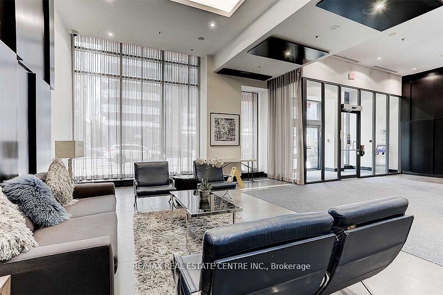 2104-4070 Confederation Parkway, Mississauga, ON, L5B 0E9 - 3