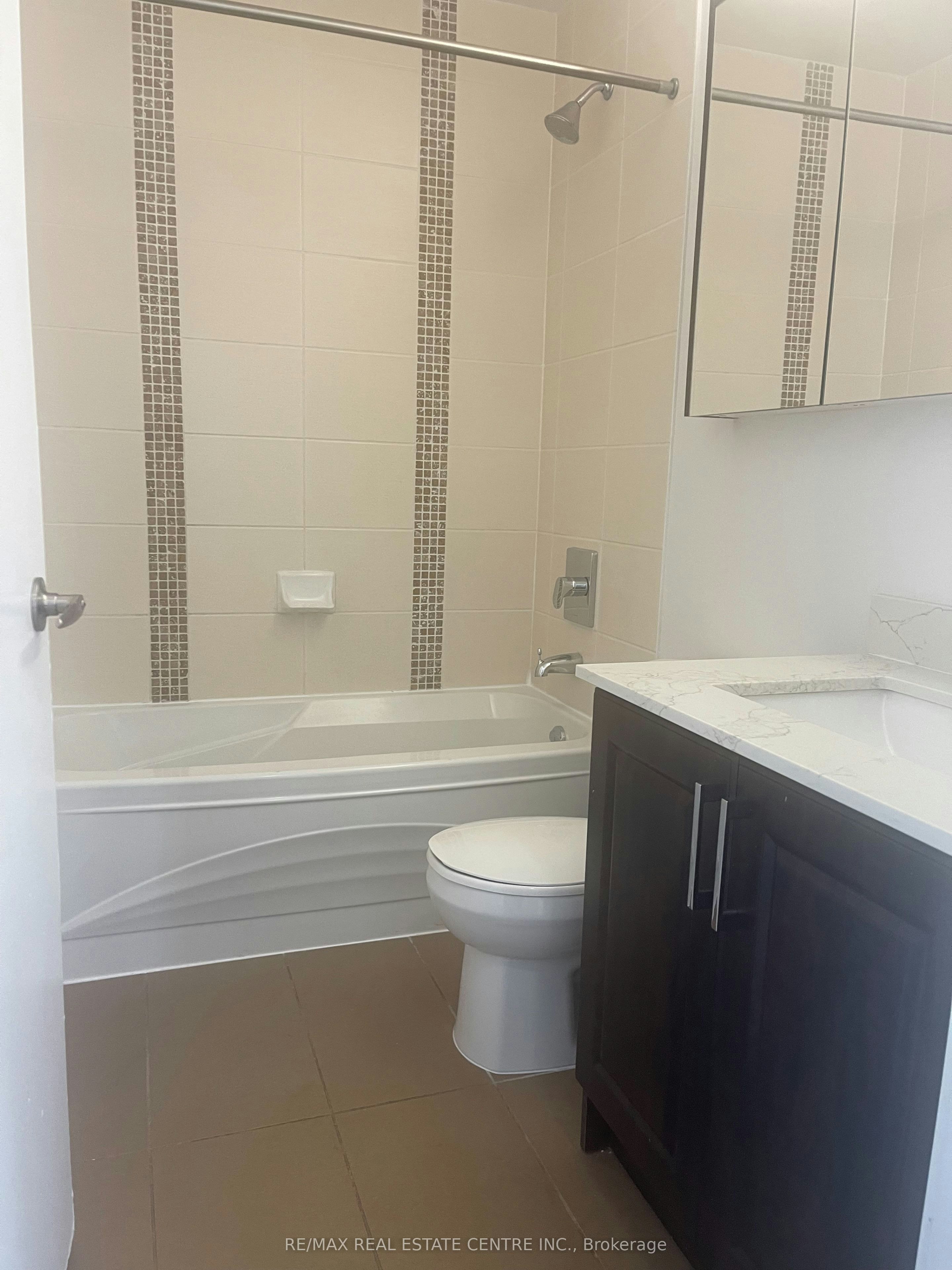 2104-4070 Confederation Parkway, Mississauga, ON, L5B 0E9 - 25