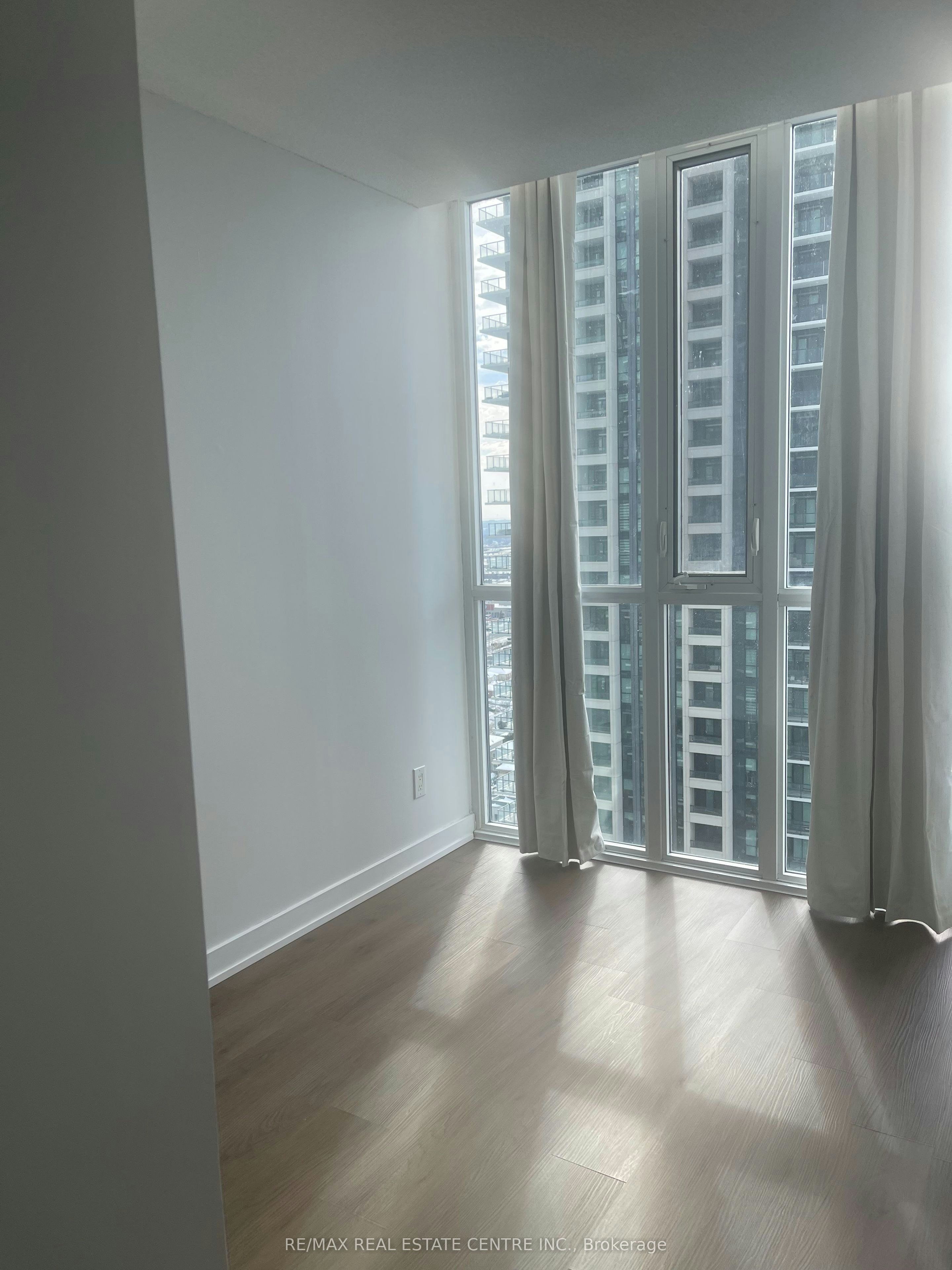 2104-4070 Confederation Parkway, Mississauga, ON, L5B 0E9 - 23