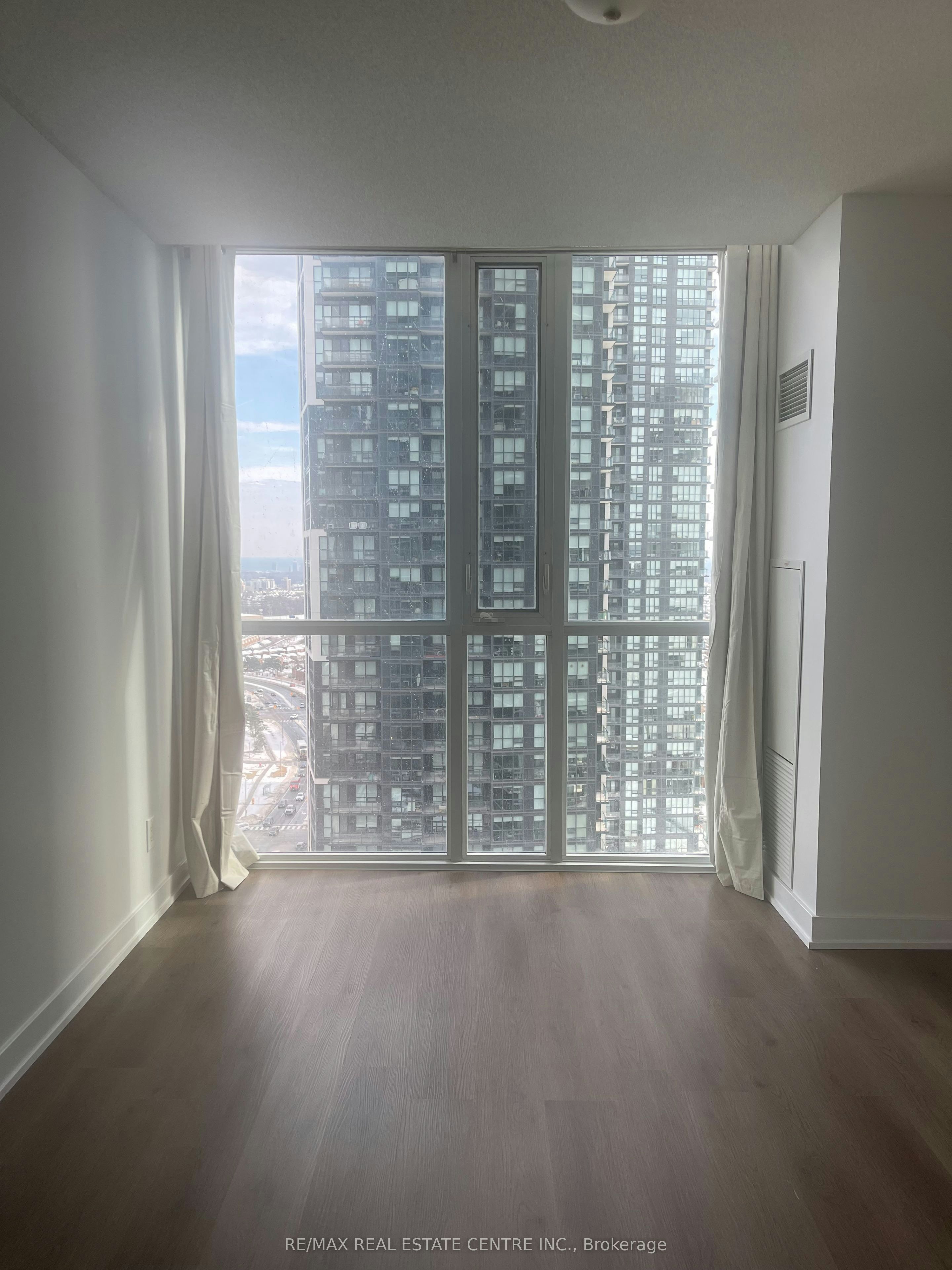 2104-4070 Confederation Parkway, Mississauga, ON, L5B 0E9 - 13