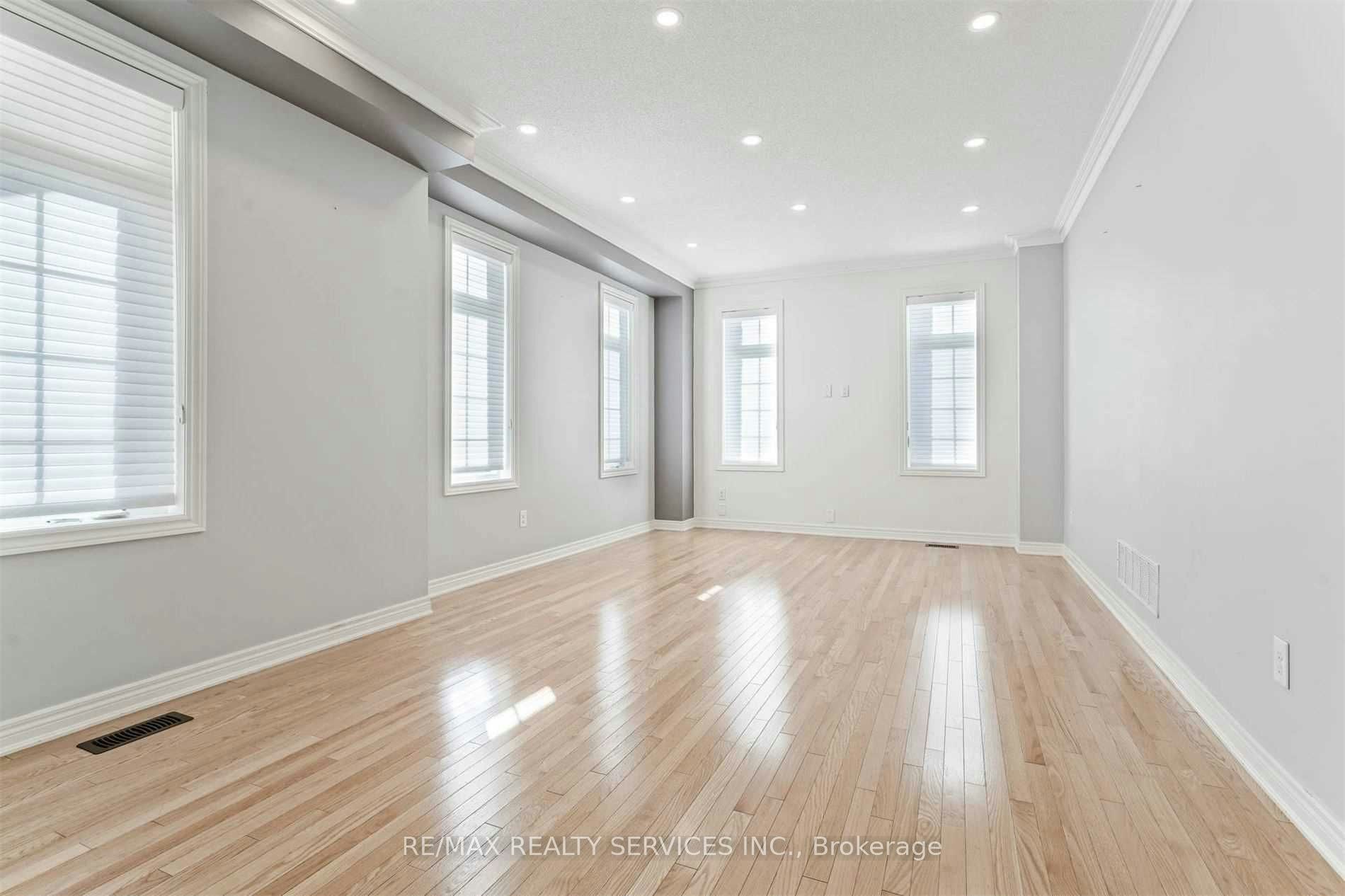 Upper-3 Coolwater Drive, Brampton, ON, L6R 0X7 - 4