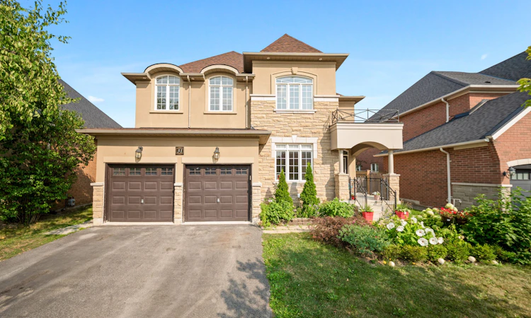 31 Fontainebleu Road