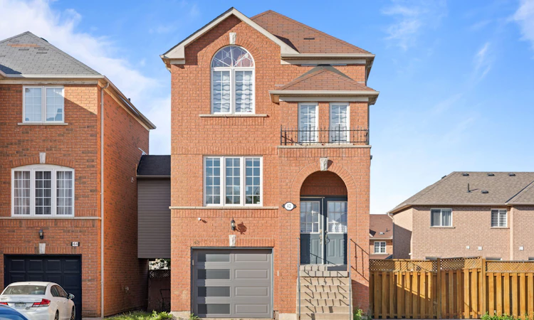 42 Domenico Crescent