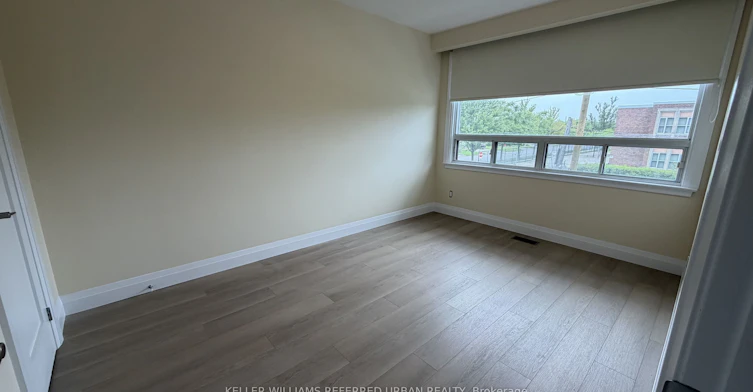 3 Duckworth Street, Toronto, ON, M6M 4W3 - 7