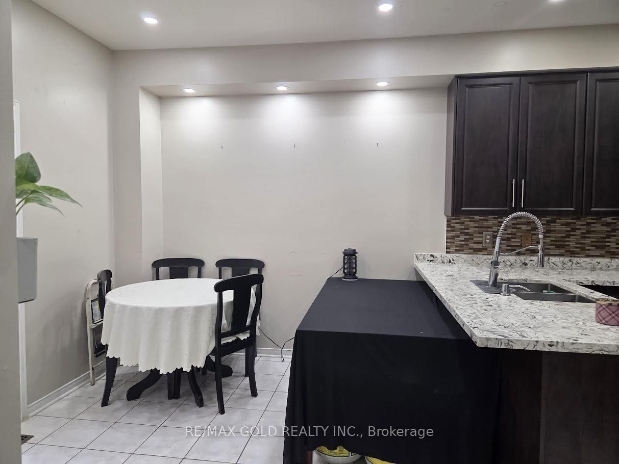 69 Personna Circle, Brampton, ON, L6X 0S9 - 17