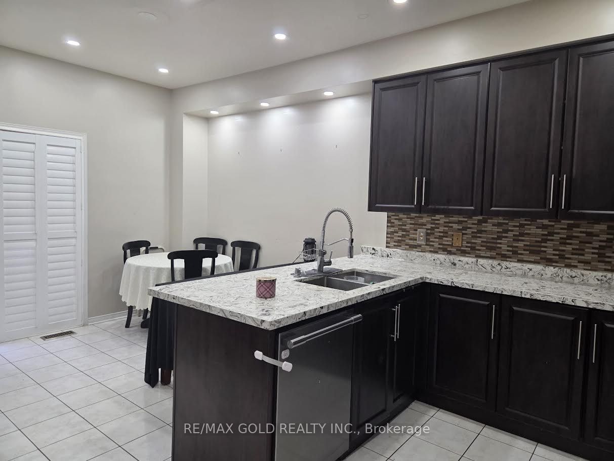 69 Personna Circle, Brampton, ON, L6X 0S9 - 13