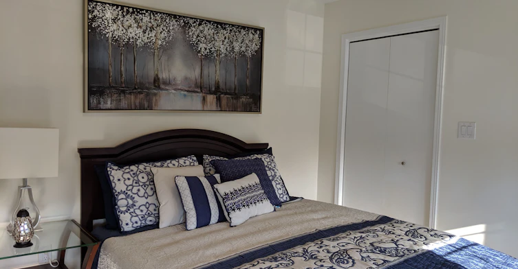 Annex Apartment-2463 Rebecca Street, Oakville, ON, L6L 2B1