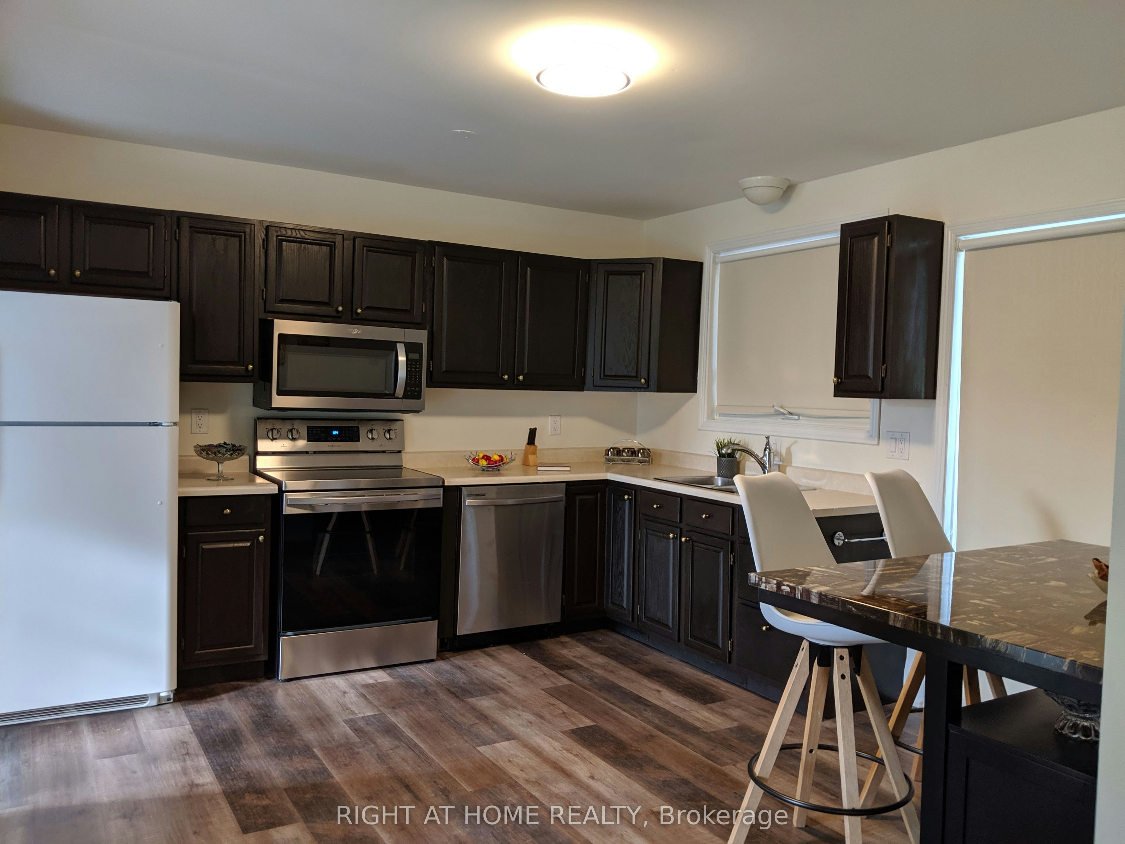 Annex Apartment-2463 Rebecca Street, Oakville, ON, L6L 2B1 - 4