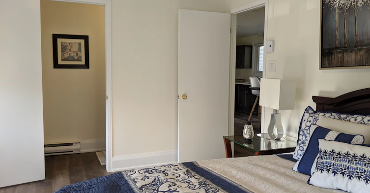 Annex Apartment-2463 Rebecca Street, Oakville, ON, L6L 2B1 - 3