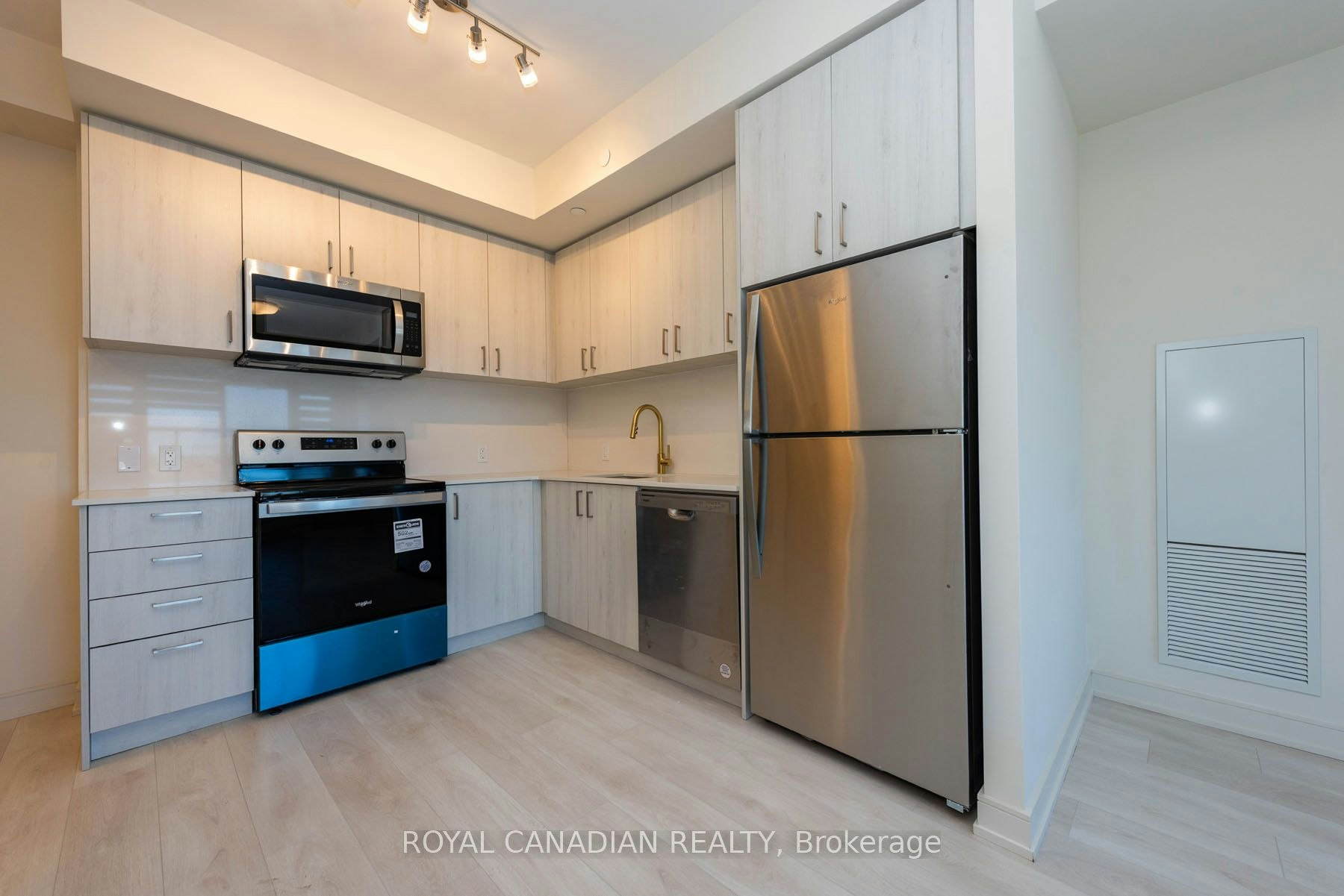 501-8010 Derry Road, Milton, ON, L9T 9N3 - 9