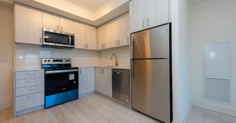 501-8010 Derry Road, Milton, ON, L9T 9N3 - 9