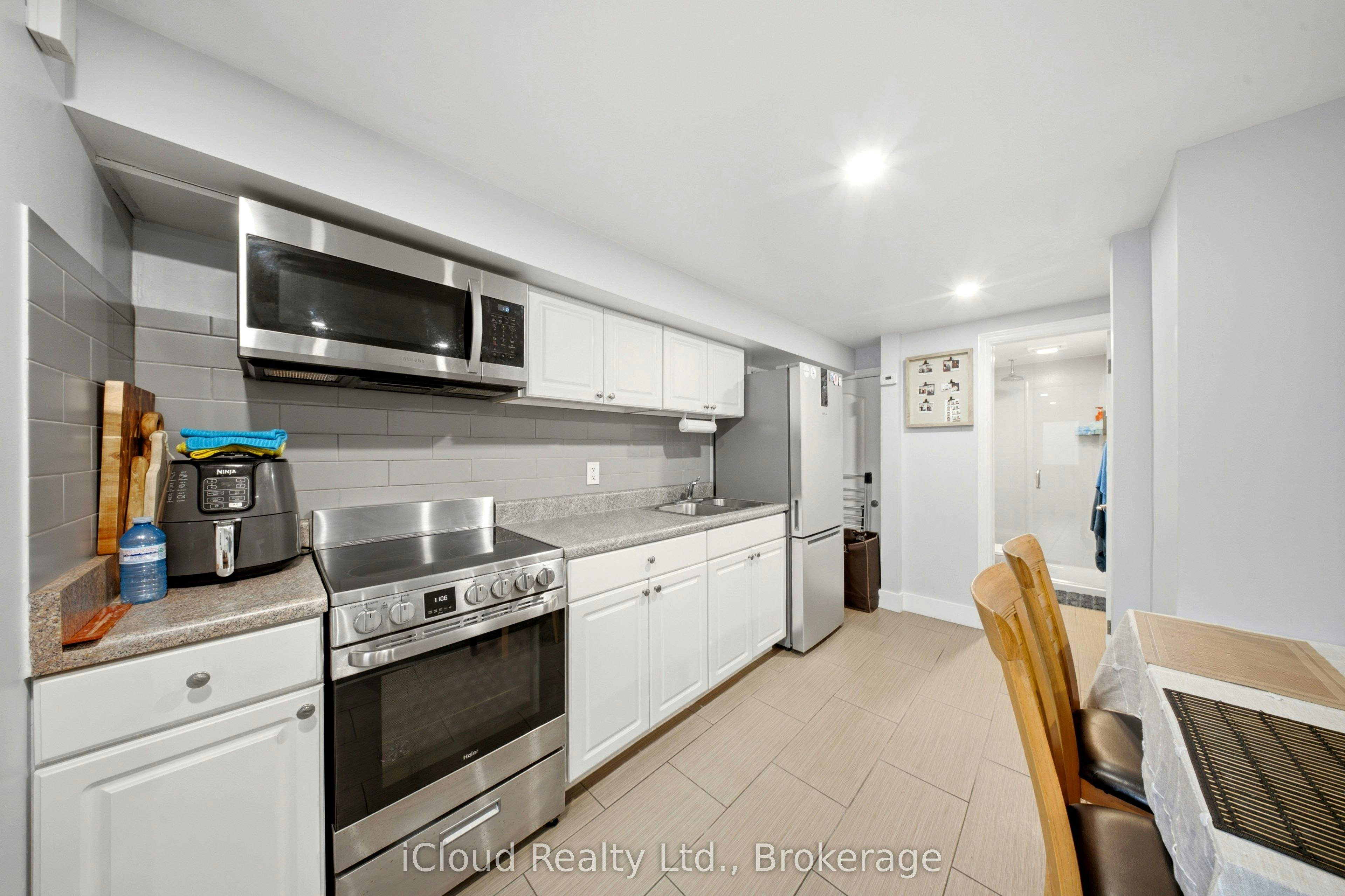 Basement-1226 Lansdowne Avenue, Toronto, ON, M6H 3Z8 - 3