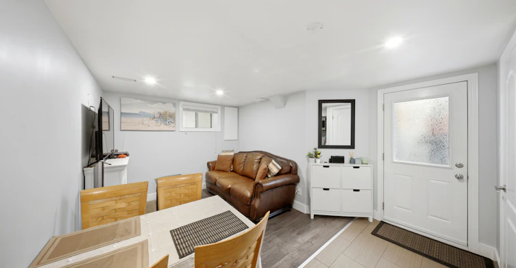 Basement-1226 Lansdowne Avenue, Toronto, ON, M6H 3Z8 - 5