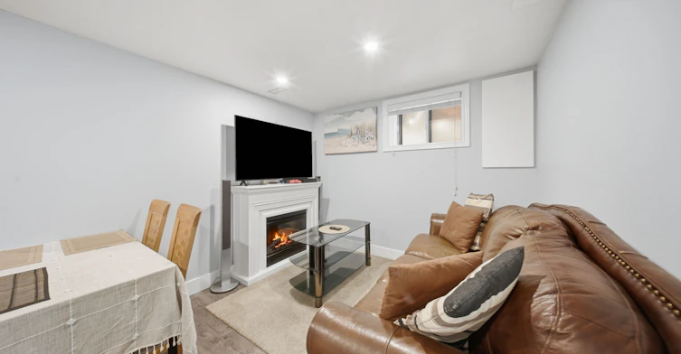 Basement-1226 Lansdowne Avenue, Toronto, ON, M6H 3Z8 - 6