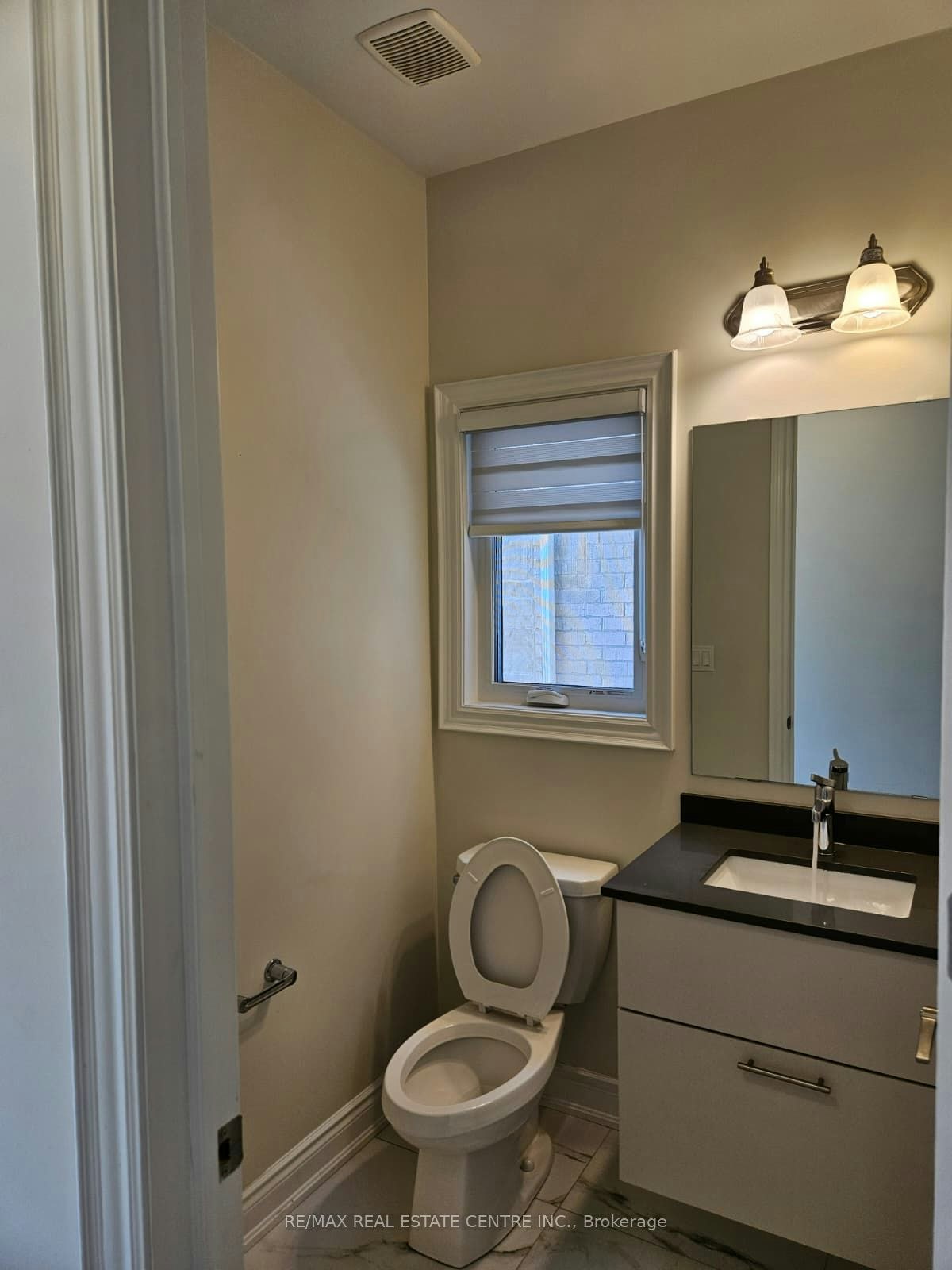 18 Gladmary Drive, Brampton, ON, L6Y 6K9 - 6