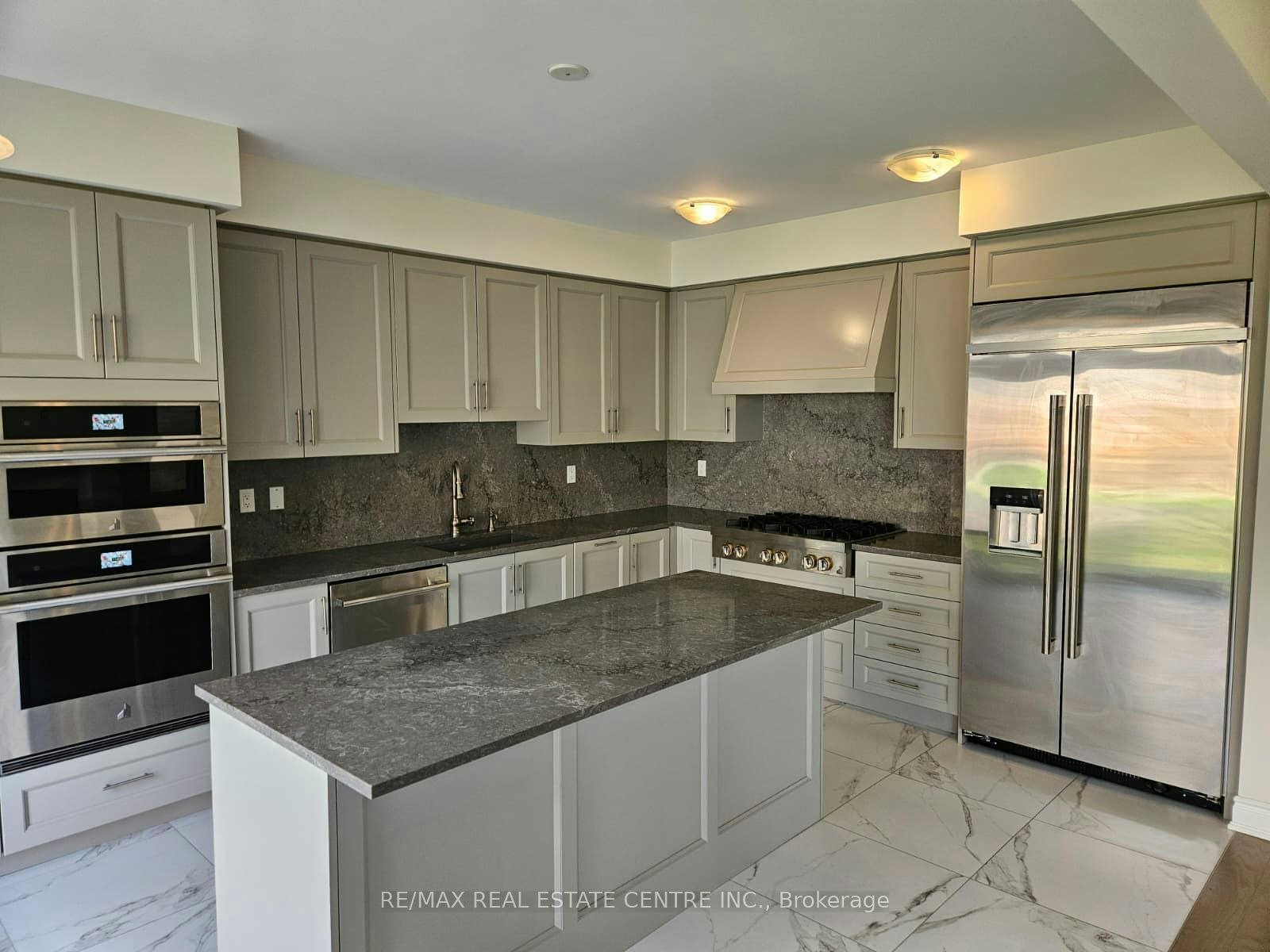 18 Gladmary Drive, Brampton, ON, L6Y 6K9 - 12