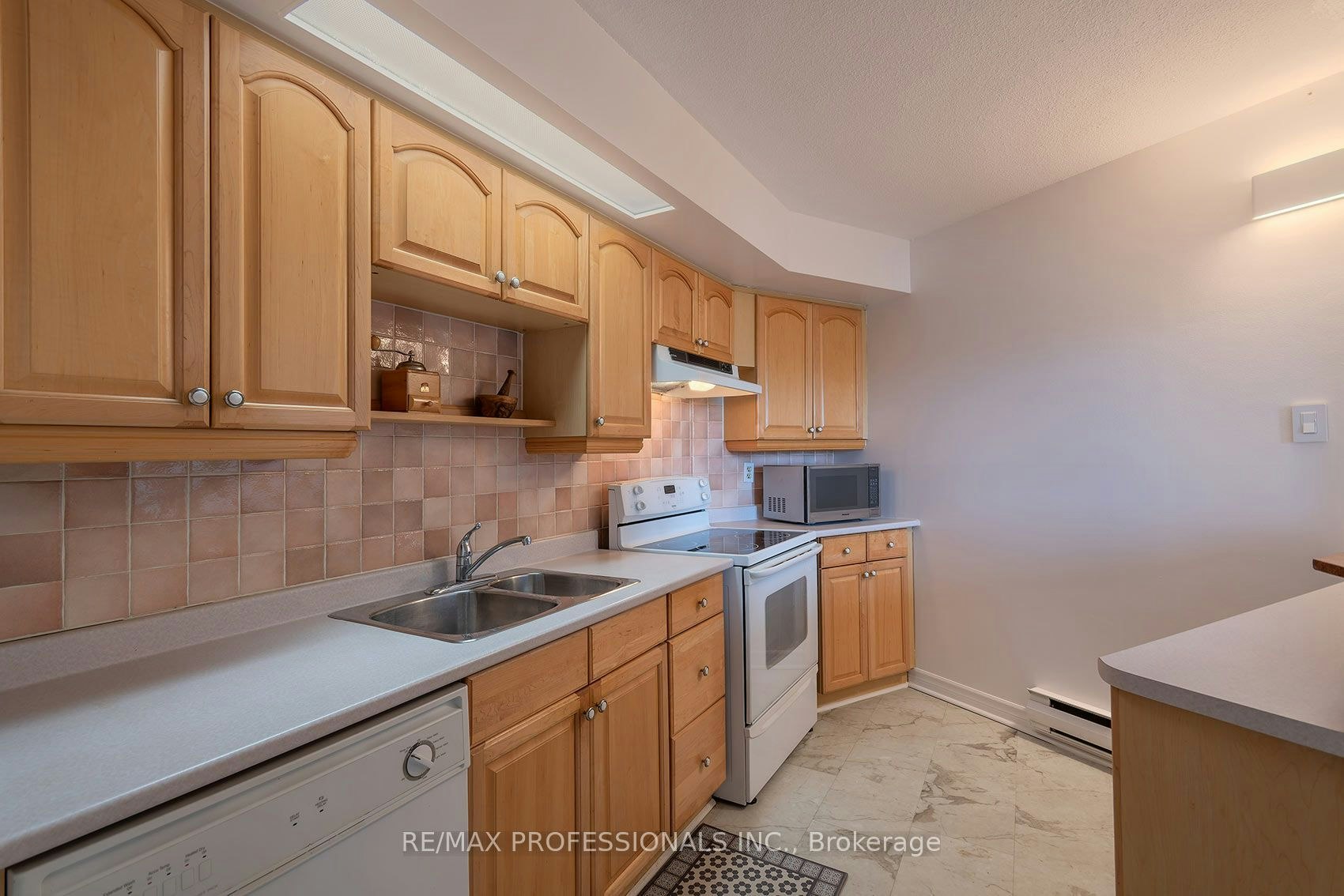 B1-284 Mill Road, Toronto, ON, M9C 4W6 - 10