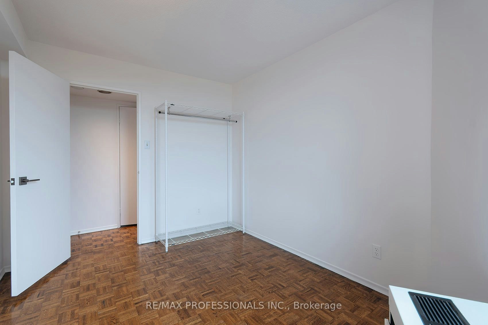 B1-284 Mill Road, Toronto, ON, M9C 4W6 - 20