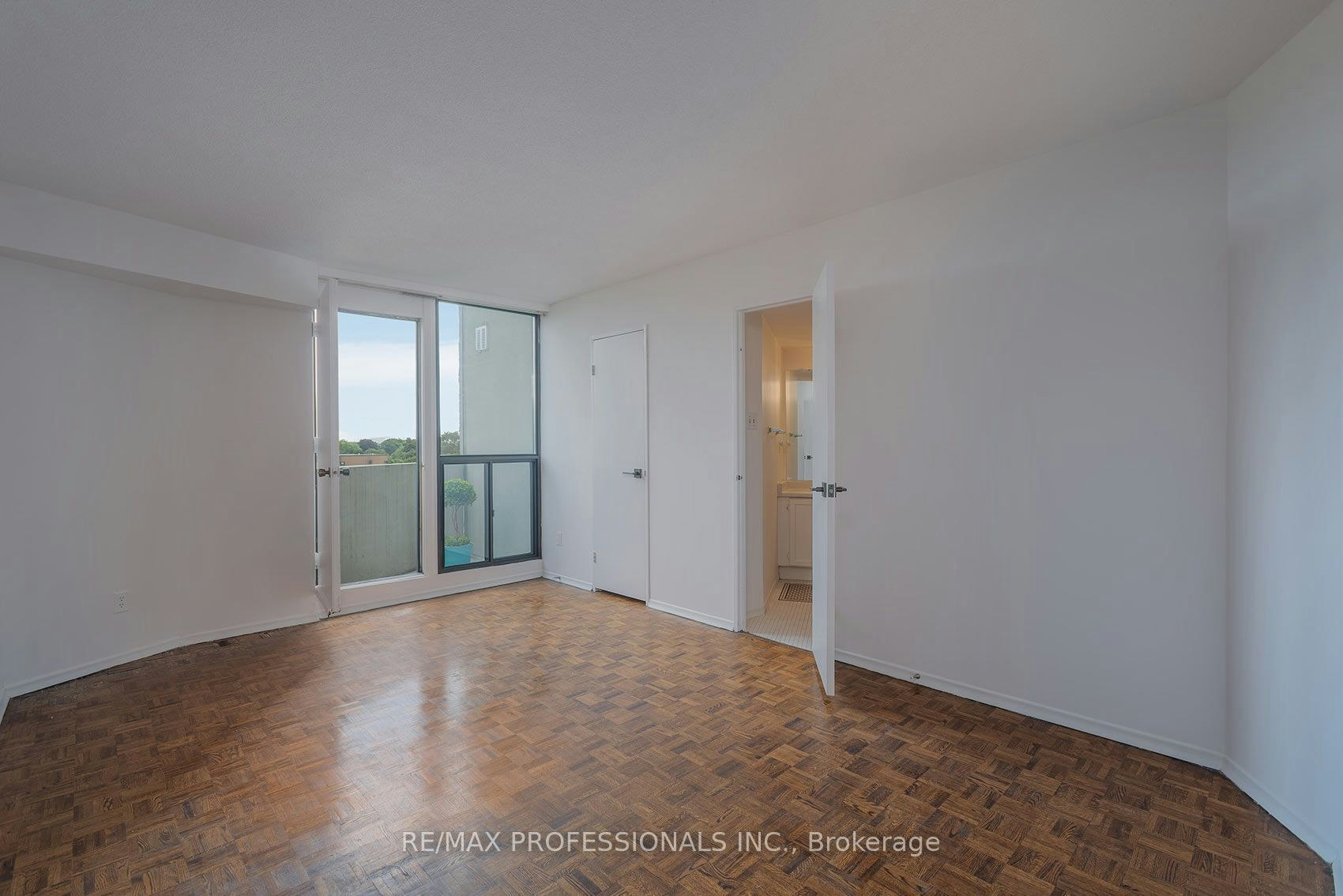 B1-284 Mill Road, Toronto, ON, M9C 4W6 - 16