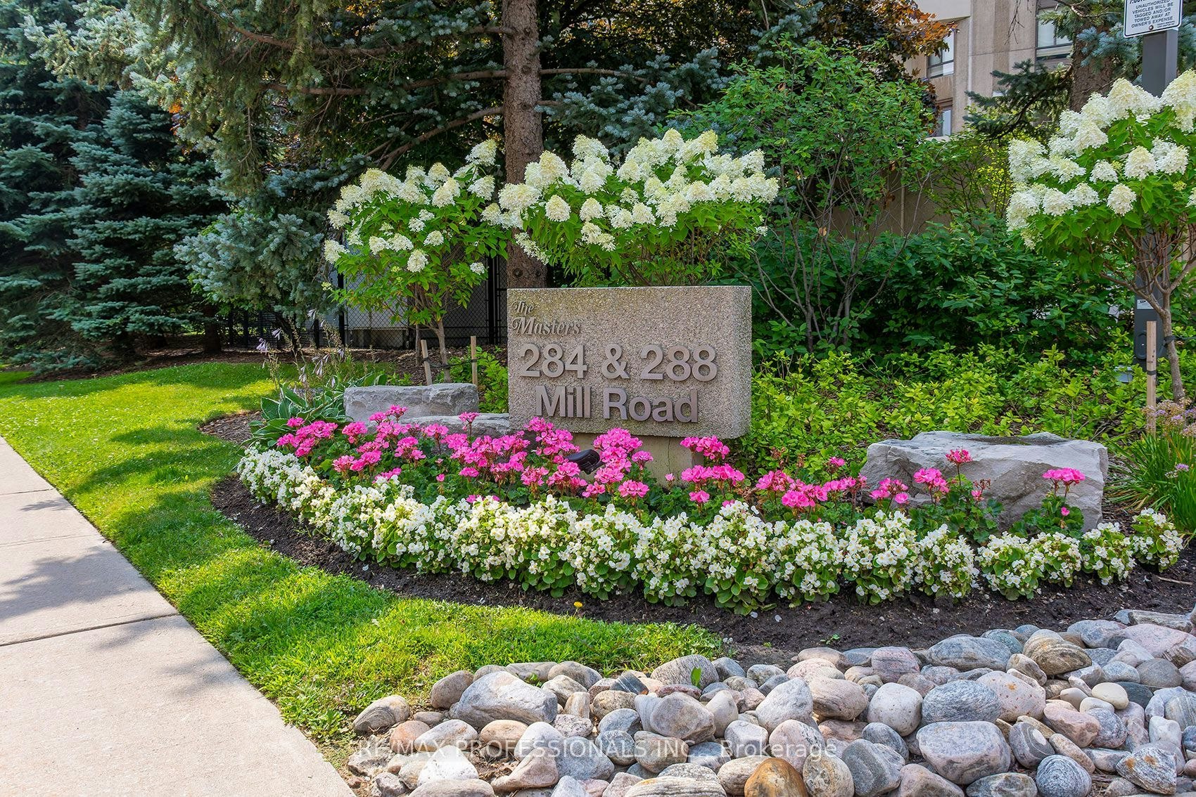 B1-284 Mill Road, Toronto, ON, M9C 4W6 - 2