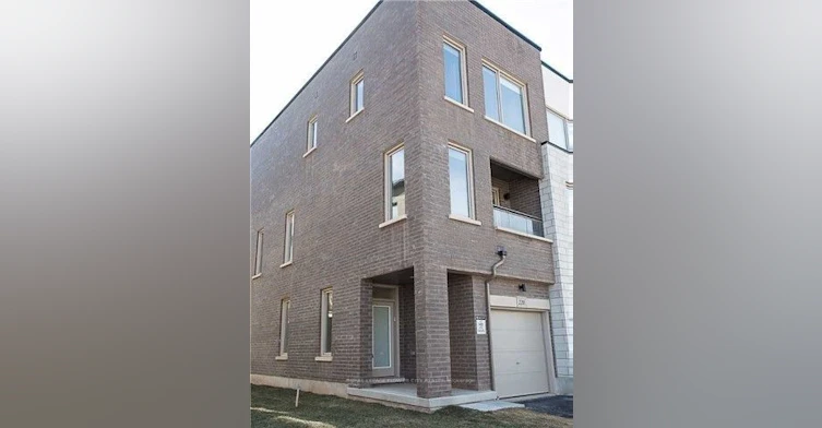 220 Huguenot Road, Oakville, ON, L6H 0L6 - 2
