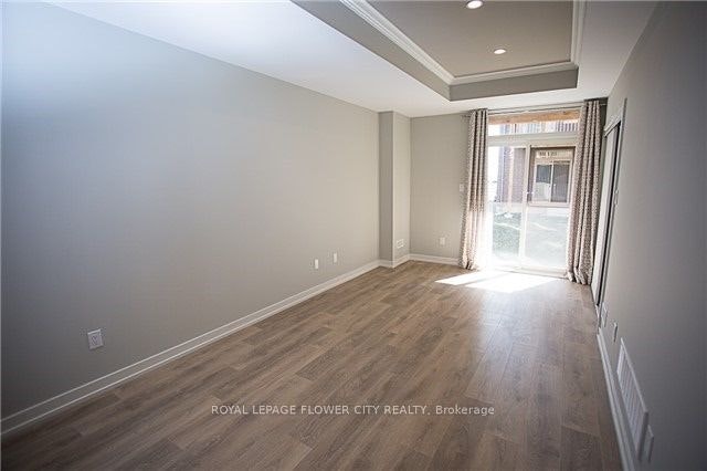 220 Huguenot Road, Oakville, ON, L6H 0L6 - 3