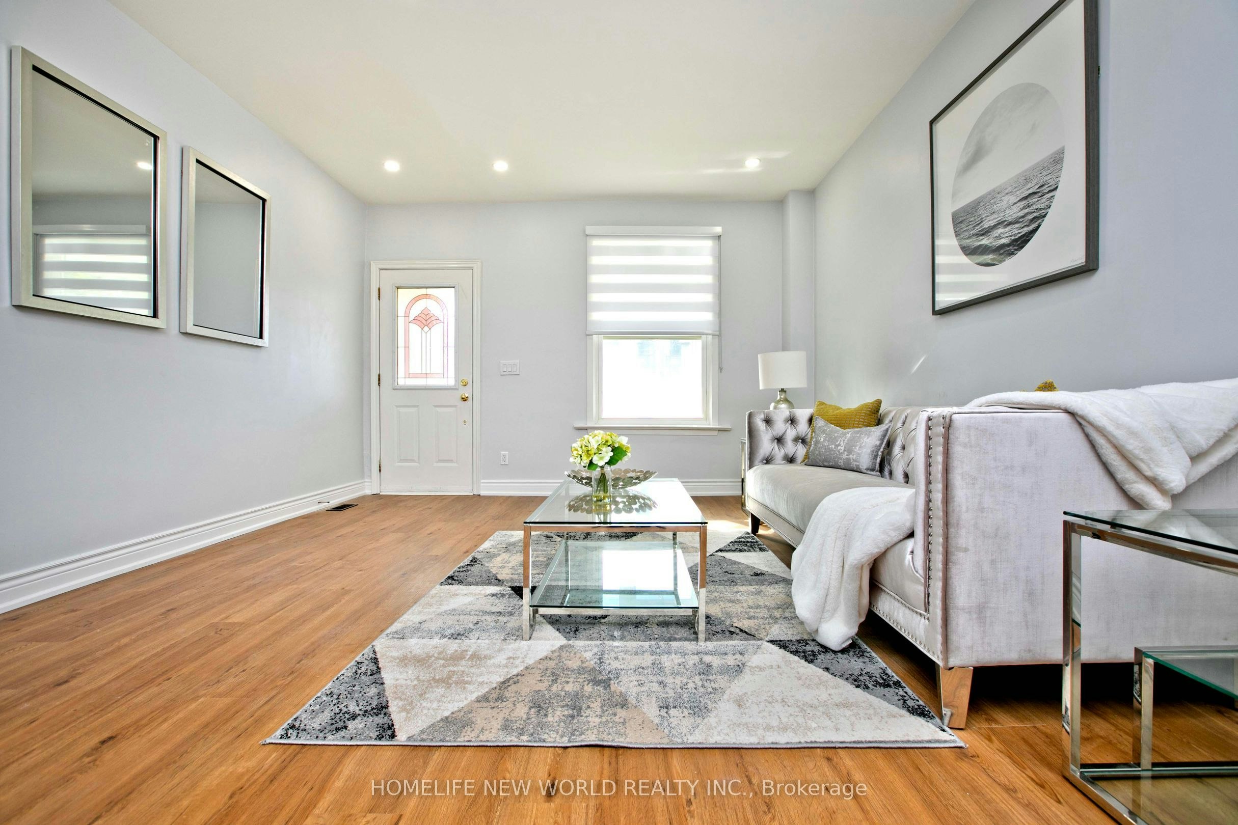 19 Britannia Avenue, Toronto, ON, M6N 3T6 - 4