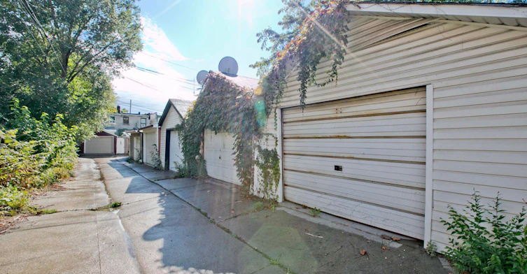 19 Britannia Avenue, Toronto, ON, M6N 3T6 - 22