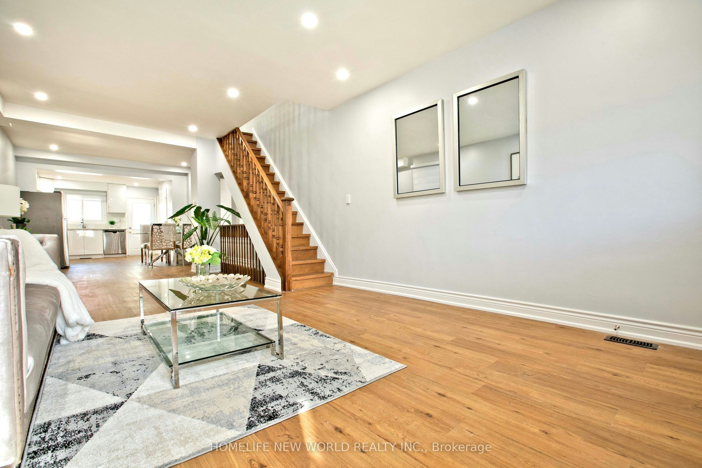 19 Britannia Avenue, Toronto, ON, M6N 3T6