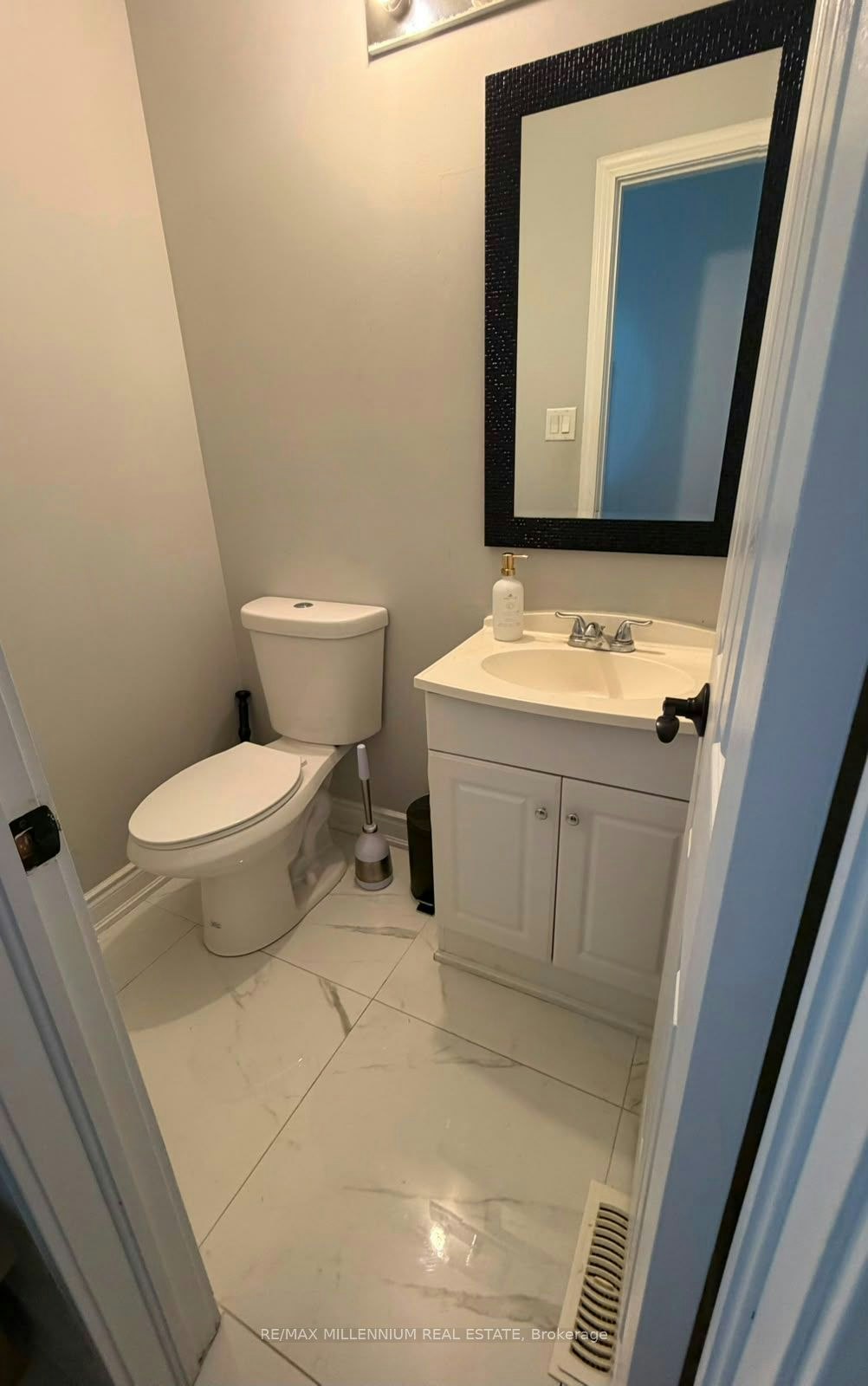 90 Whitehaven Drive, Brampton, ON, L6Z 2R8 - 8