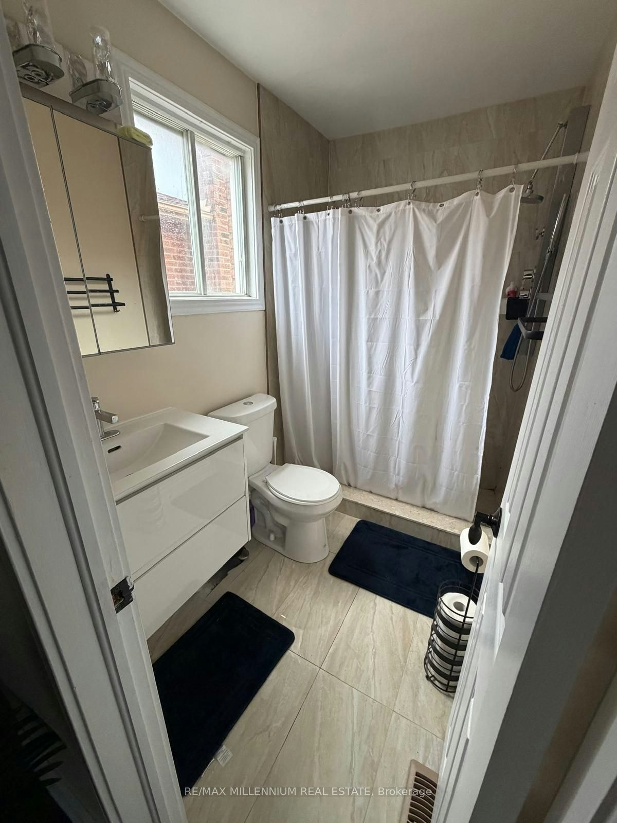 90 Whitehaven Drive, Brampton, ON, L6Z 2R8 - 7